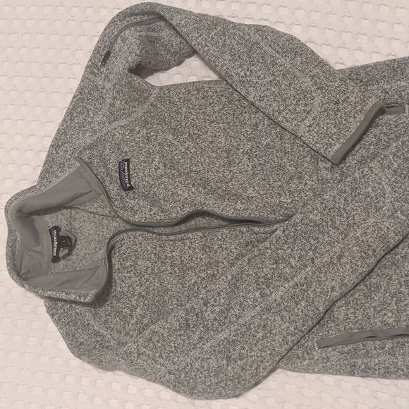 Patagonia Women's Fleece Jacket - Picture 1 of 3